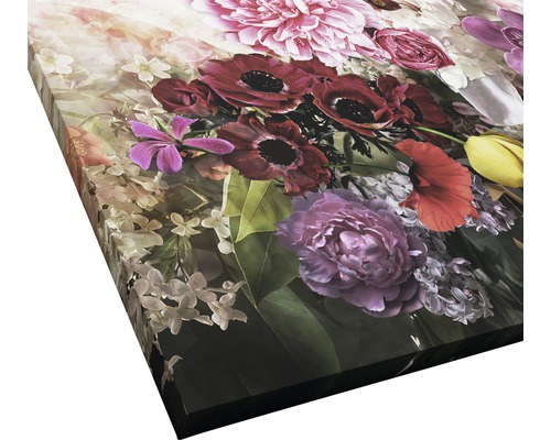 Nahaufnahme einer Leinwand mit Blumenmotiv