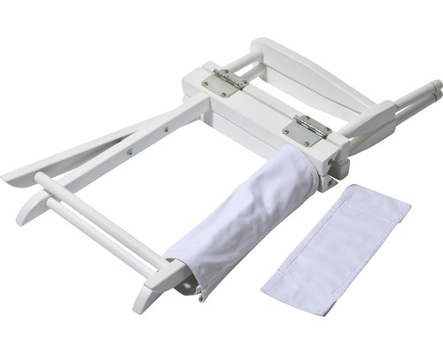 Zusammengeklappter weisser Hocker mit Stoffbezug