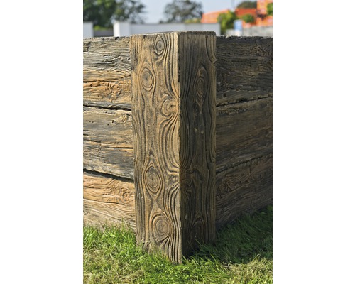 Betonelement mit Holzstruktur für den Garten
