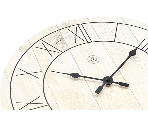 Nahaufnahme einer Uhr mit römischen Ziffern und Zeigern