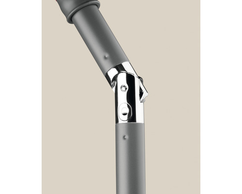 Detailansicht eines Sonnenschirmgestells mit Knickvorrichtung