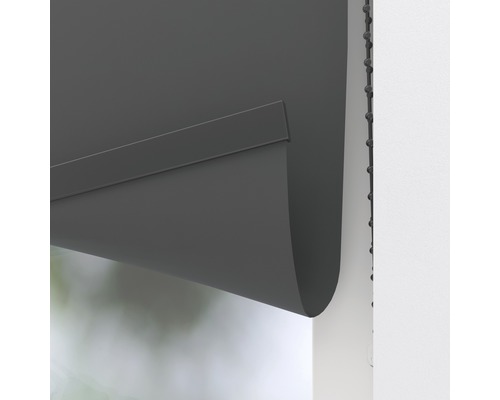 Rollo mit Kettenzug zur Fensterbeschattung