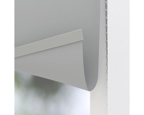 Detailansicht eines Rollos mit Kettenzugmechanismus