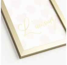 Dekorativer Rahmen mit dem Wort L''amour und Herzmotiven