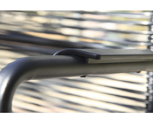 Detailansicht eines schwarzen Metallmöbelgestells