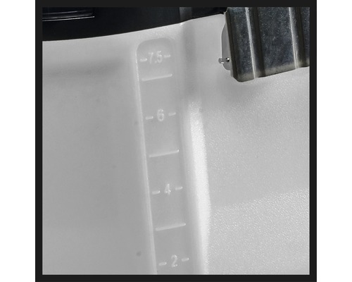 Füllstandsanzeige an einem Behälter mit Markierungen von 2 bis 7.5