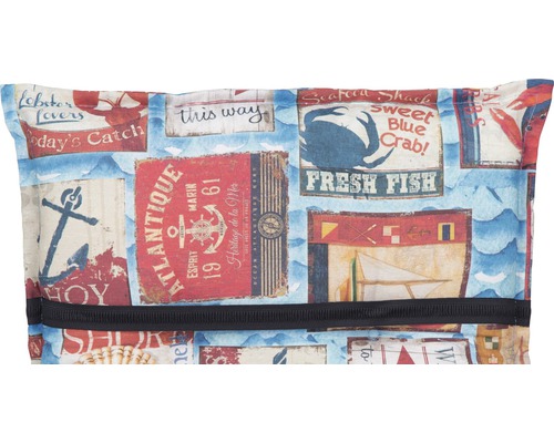 Kissen mit maritimen Motiven wie Anker, Krabben und Segelbooten