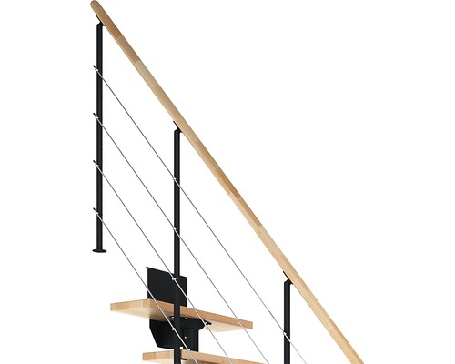 Treppe mit Metallpfosten, Holzstufen und Holzhandlauf