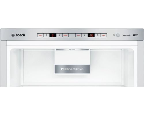 Innenraum eines Kühlschranks mit Bosch Logo, elektronischer Steuerung, LED Licht und Power Ventilation