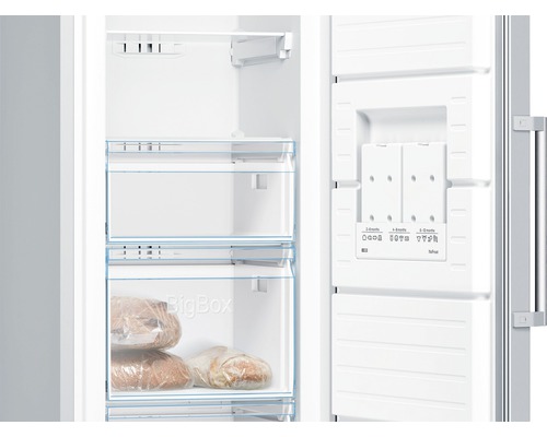 Innenansicht eines Gefrierschranks mit BigBox und NoFrost-Funktion