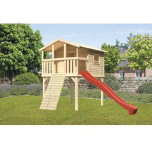 Spielhaus aus Holz mit Rutsche im Garten