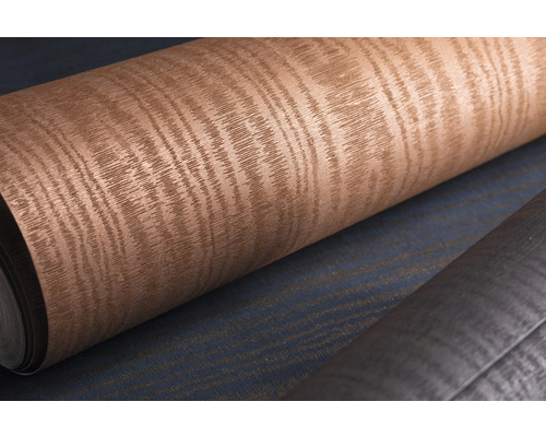 Tapetenrolle mit abstraktem Muster