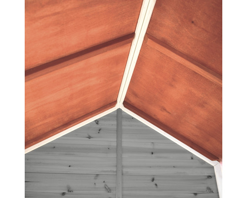 Innenansicht eines Holzgartenhauses mit Dach