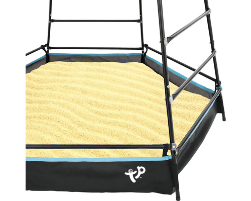 Sandkasten mit Abdeckung und Sand gefüllt