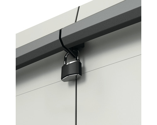 Vorhängeschloss an einem Schrank