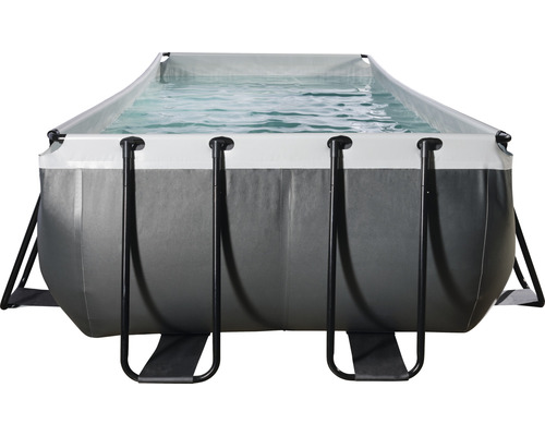Rechteckiger Framepool mit Stahlrahmen und Wasserfüllung