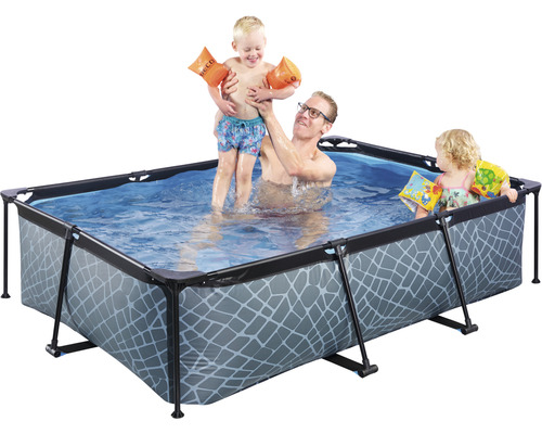 Rechteckiger Framepool mit Kindern im Wasser