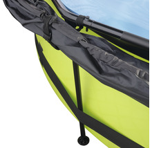 Detailansicht eines Sonnenschirms mit Befestigungsdetails
