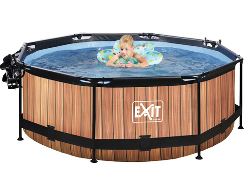 Aufstellpool mit Holzoptik und Kind im Wasser