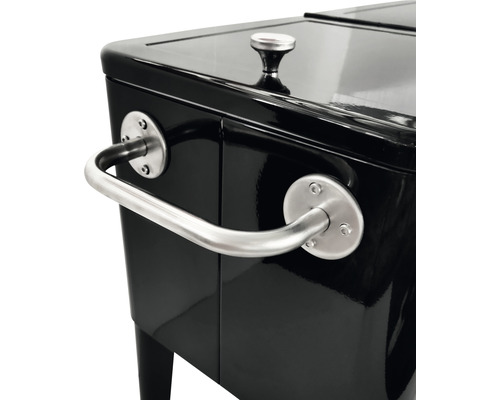 Detailansicht einer schwarzen Kühlbox mit Griff