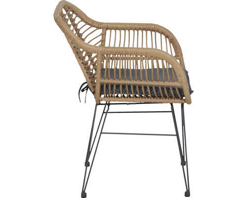 Rattan Armlehnstuhl mit Metallbeinen und Sitzkissen