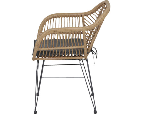 Rattansessel mit Armlehne und Sitzkissen