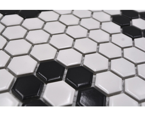 Mosaikfliesen mit sechseckigem Muster