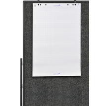 Flipchart mit Papierblock und grauem Filzhintergrund