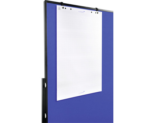 Papierblock für Flipchart an Tafel