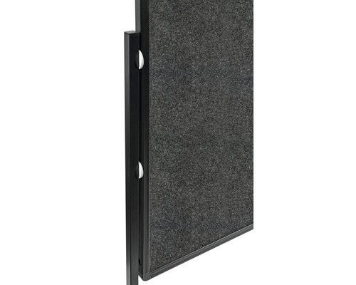 Detailansicht einer Akustikwand mit Rahmen