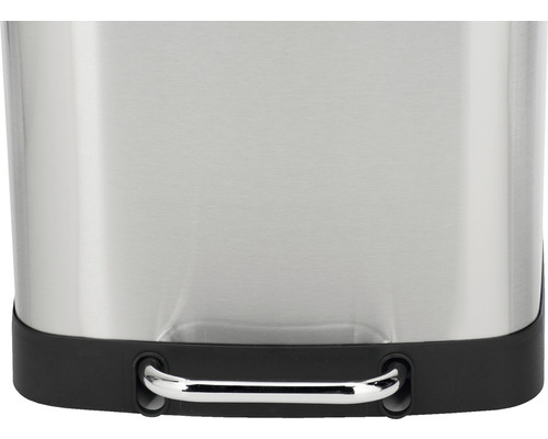 Detailaufnahme eines Treteimers aus Edelstahl