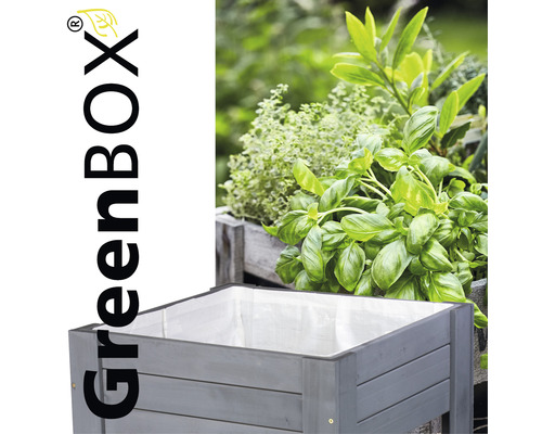 Hochbeet aus Holz mit Kräutern und Pflanzfolie