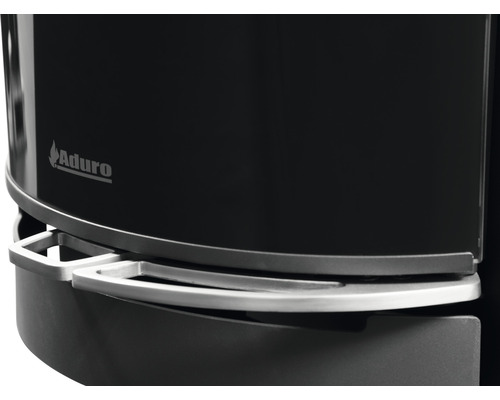 Detailansicht eines Ofens mit Aduro Logo