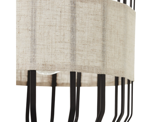 Detailansicht einer Lampe mit Textilschirm und Metallgestell