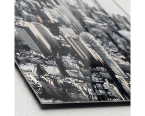 Acrylglasbild mit Schwarz-Weiß-Ansicht einer Stadt