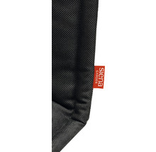 Detailaufnahme eines schwarzen Sitzsackbezugs mit Siena Garden Logo