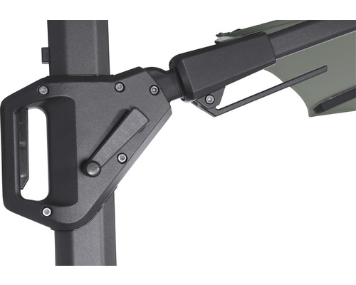 Detailaufnahme des Kurbelmechanismus eines Sonnenschirms.