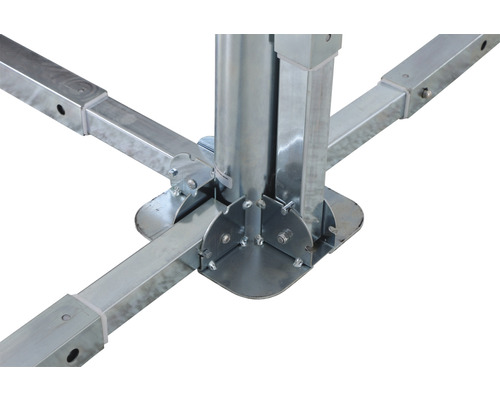 Detailansicht eines Metallpavillons mit Standfuß