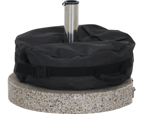 Sonnenschirmständer mit Sandsack und Edelstahlrohr auf einer Steinplatte