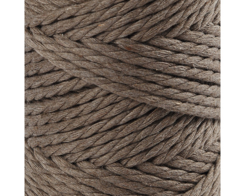 Nahaufnahme von braunem Baumwollgarn