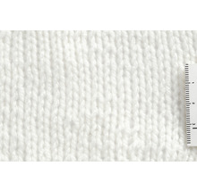 Nahaufnahme eines gestrickten Stoffes mit einem Lineal.
