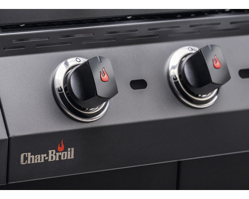 Nahaufnahme von zwei Drehknöpfen eines Grills mit dem Char-Broil Logo.