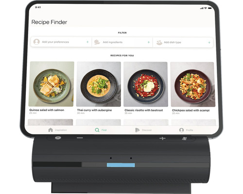 Tablet mit Rezeptfinder-App auf einer Dockingstation