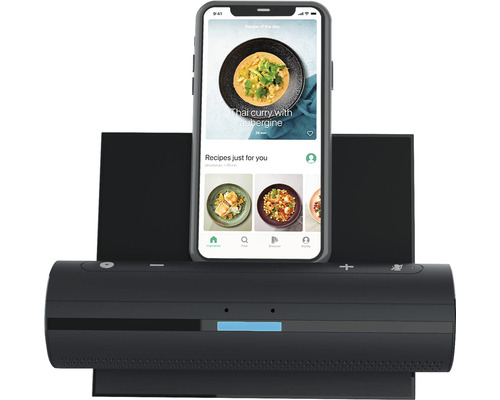 Ein Smartphone mit Rezept App auf einer Lautsprecher Basis