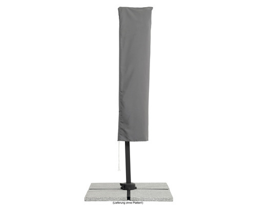 Schutzhülle für einen Sonnenschirm auf einem Schirmständer