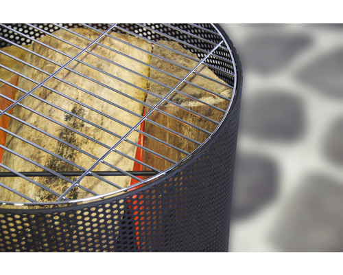 Detailansicht eines Grills mit Grillrost
