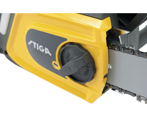 Detailaufnahme einer Kettensäge mit Stiga Logo und Verschluss