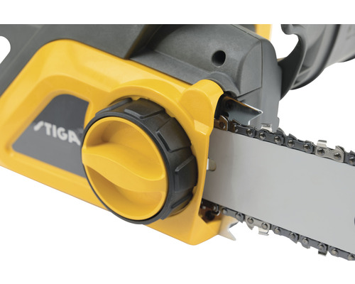 Detailansicht einer gelben Stiga Kettensäge