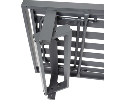 Detailansicht des Untergestells eines Gartentisches mit Klappfunktion