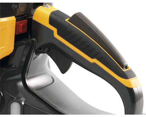 Detailansicht des Griffs einer Kettensäge